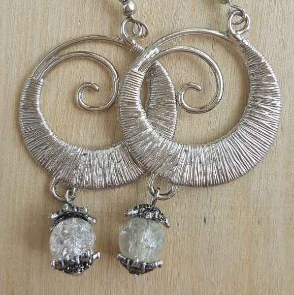 Earrings - Picture 1 of 4